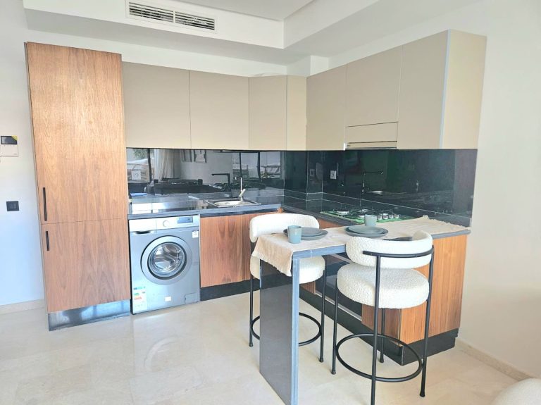 Studio meublé neuf a louer longue durée à Maarif