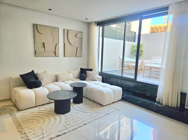 Studio meublé neuf a louer longue durée à Maarif