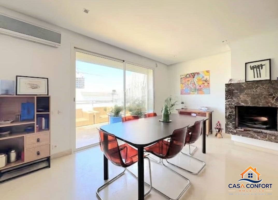 Lire la suite à propos de l’article Location longue durée – Appartement 3 chambres meublé de 205 m² à Racine, Casablanca