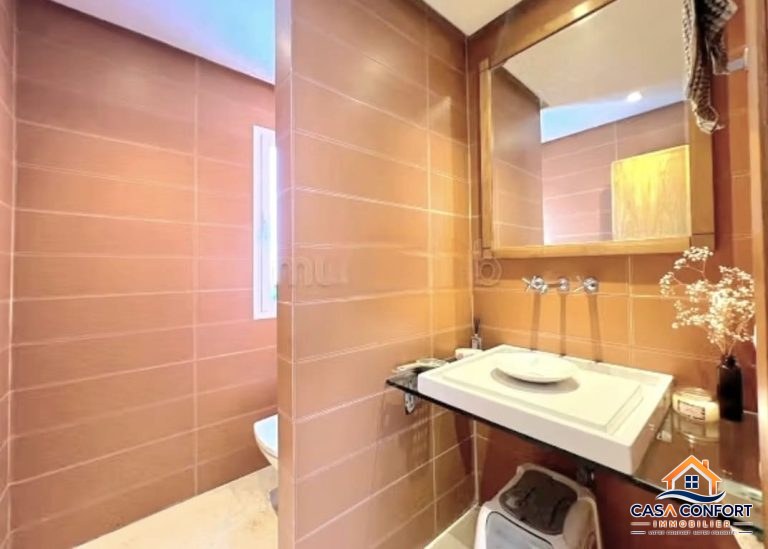 Location longue durée – Appartement 3 chambres meublé de 205 m² à Racine, Casablanca