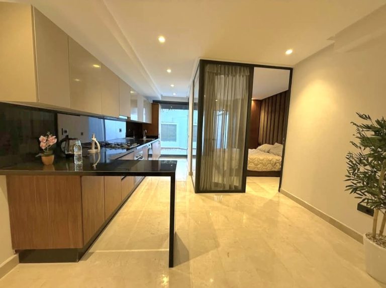 Luxueux Studio de 67 m² à Louer Meublé Longue Durée, Casablanca