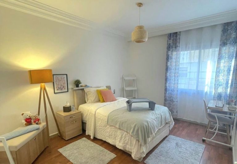 Appartement de 200 m² à Louer Meublé – Longue Durée au Quartier CIL, Casablanca