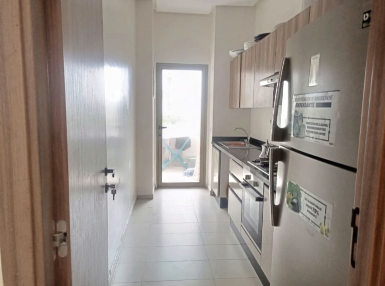 Appartement neuf haut standing de 154 m² en résidence fermée avec piscine à louer – Zenata