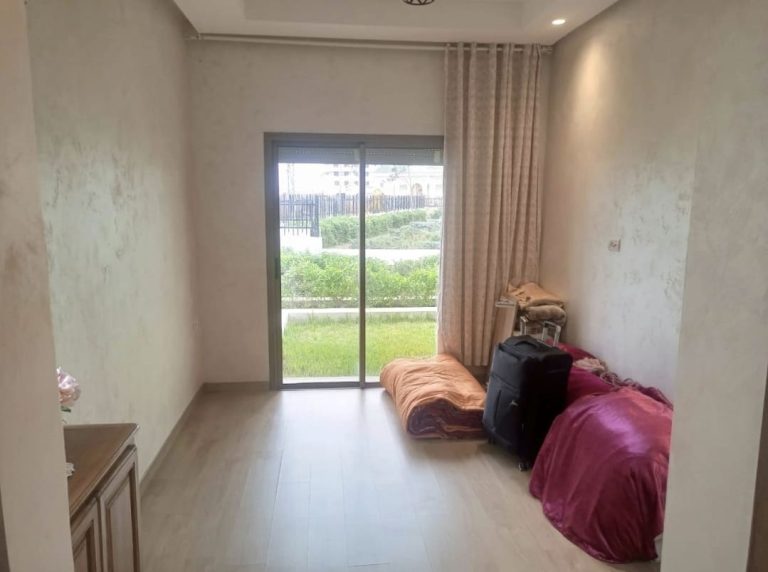 Appartement neuf haut standing de 154 m² en résidence fermée avec piscine à louer – Zenata