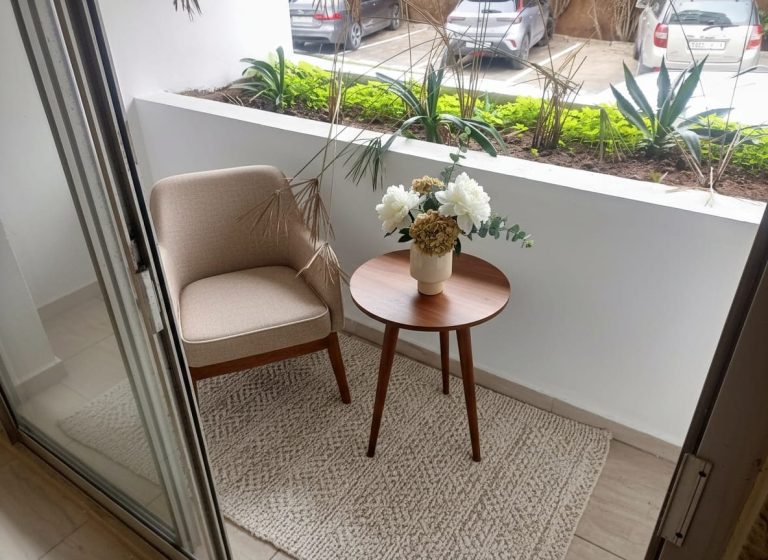 Appartement vide de standing à louer à Gauthier – Location longue durée à Casablanca