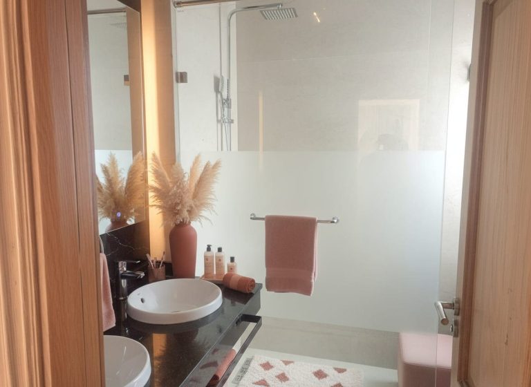 Location Appartement 3 chambres vide de 178 m² en longue durée Racine Casablanca