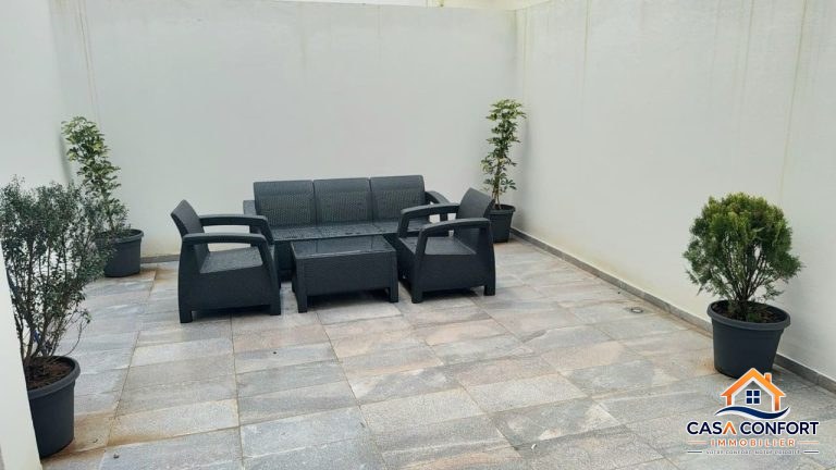 Studio neuf premium de 73 m² avec grande terrasse à louer longue durée – Les hôpitaux