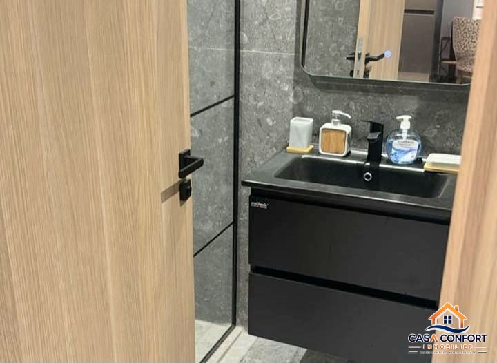 Studio neuf premium de 73 m² avec grande terrasse à louer longue durée – Les hôpitaux