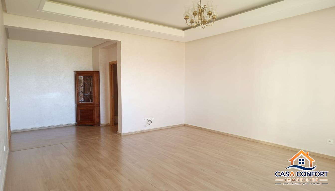 Lire la suite à propos de l’article Appartement de 137 m² à louer vide – Résidence sécurisée à Ain Diab Extension, Casablanca