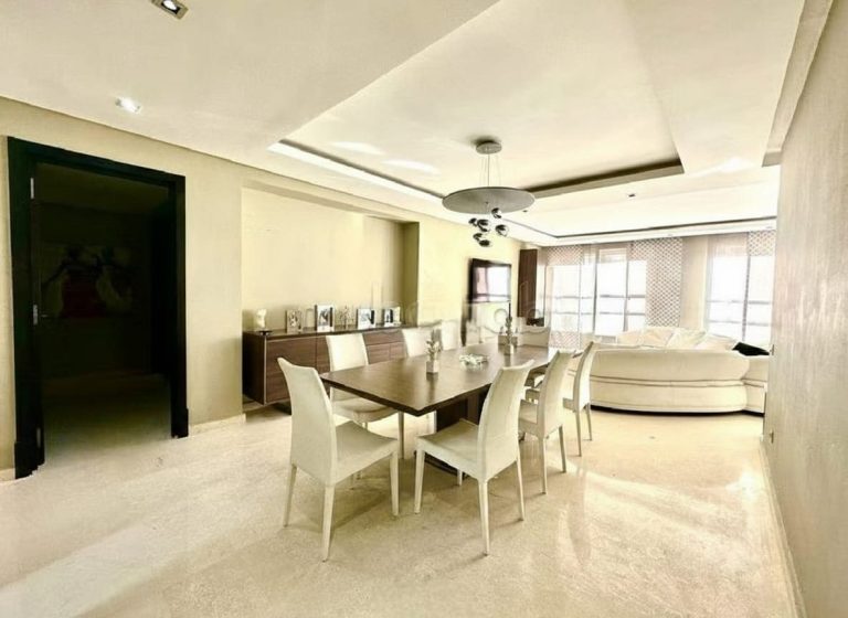 Appartement 3 chambres meublé très haut standing de 220 m² à louer à Gauthier – Casablanca