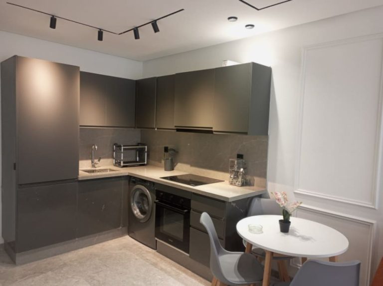 Studio neuf premium de 46 m² à louer meublé – Les Hôpitaux, Casablanca