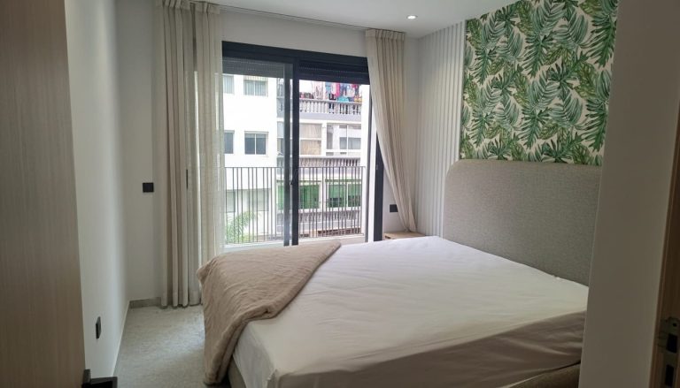 Studio neuf premium de 46 m² à louer meublé – Les Hôpitaux, Casablanca
