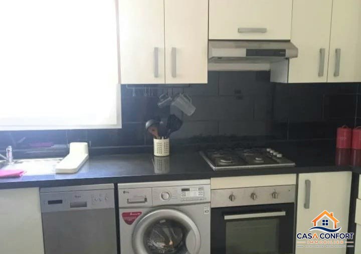 Appartement meublé avec terrasse à louer à Racine – 91 m² de confort au cœur de Casablanca