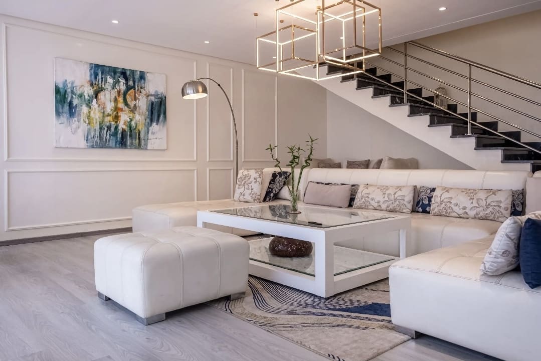 Read more about the article Duplex meublé d’exception de 275 m² avec jardin et vue mer à louer – Marina, Casablanca