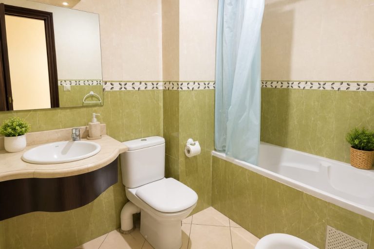 Appartement 2 chambres vide de 97 m² avec terrasse à louer à Val Fleuri à Casablanca