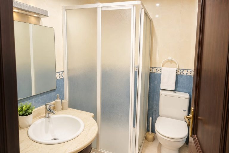 Appartement 2 chambres vide de 97 m² avec terrasse à louer à Val Fleuri à Casablanca