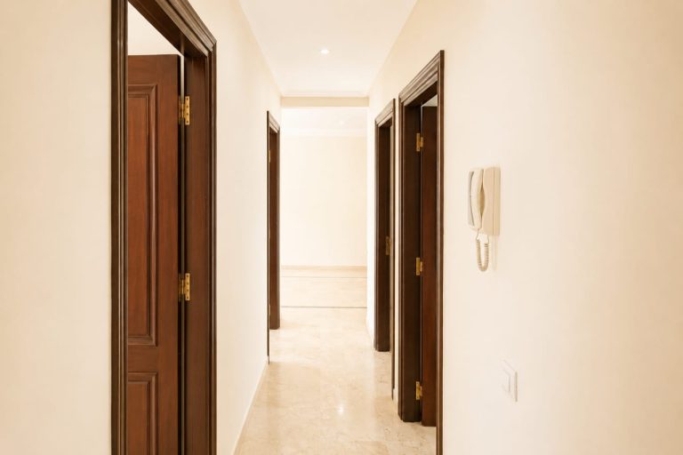 Appartement 2 chambres vide de 97 m² avec terrasse à louer à Val Fleuri à Casablanca