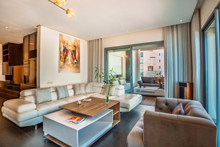 Appartement meublé de luxe de 202 m² avec terrasse vue mer à louer – Marina, Casablanca