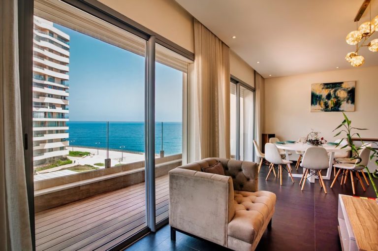 Appartement meublé de luxe de 202 m² avec terrasse vue mer à louer – Marina, Casablanca