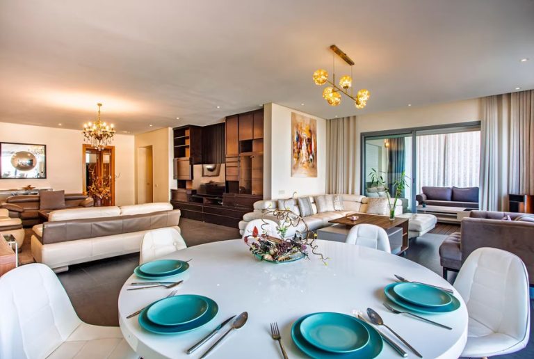 Appartement meublé de luxe de 202 m² avec terrasse vue mer à louer – Marina, Casablanca