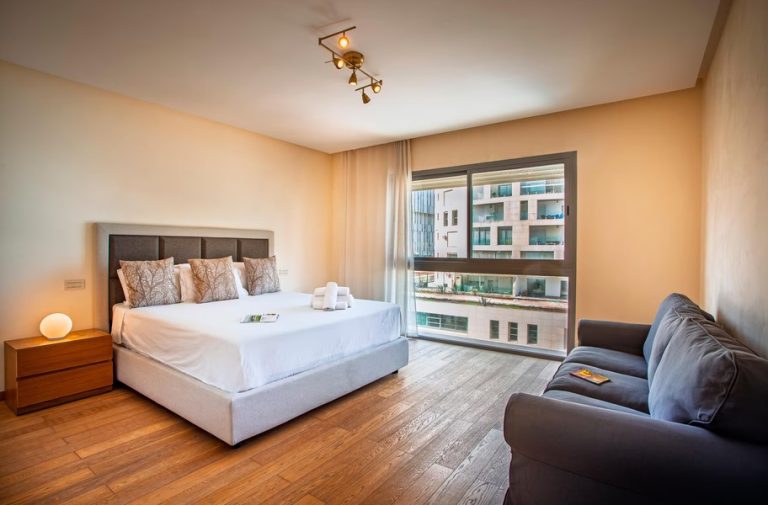 Appartement meublé de luxe de 202 m² avec terrasse vue mer à louer – Marina, Casablanca