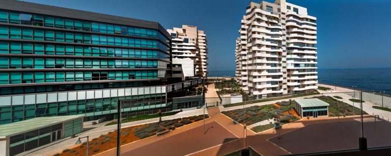 Appartement meublé de luxe de 202 m² avec terrasse vue mer à louer – Marina, Casablanca