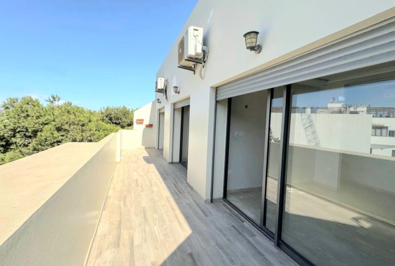 Location appartement 2 chambres vide de 80 m² avec terrasse à Ferme Bretonne – Casablanca