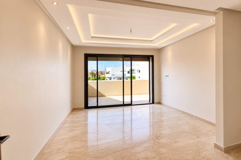 Location appartement 2 chambres vide de 80 m² avec terrasse à Ferme Bretonne – Casablanca