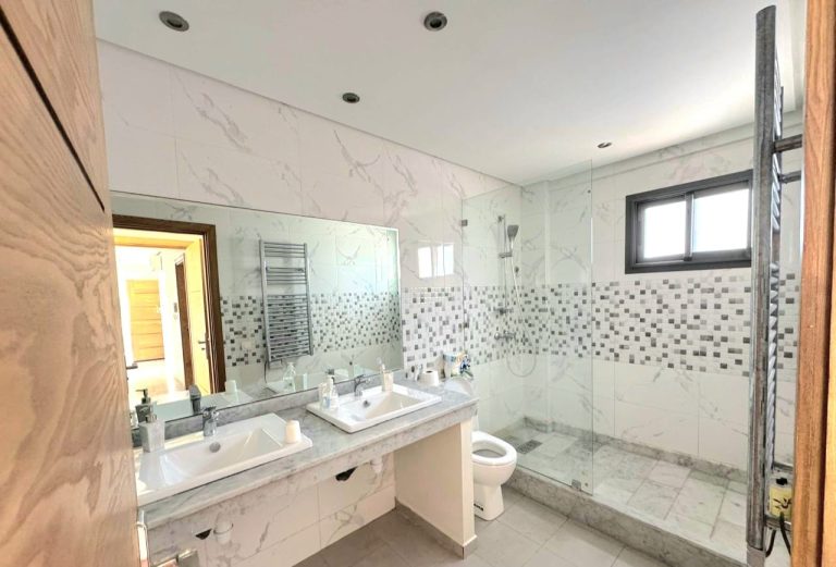Location appartement 2 chambres vide de 80 m² avec terrasse à Ferme Bretonne – Casablanca