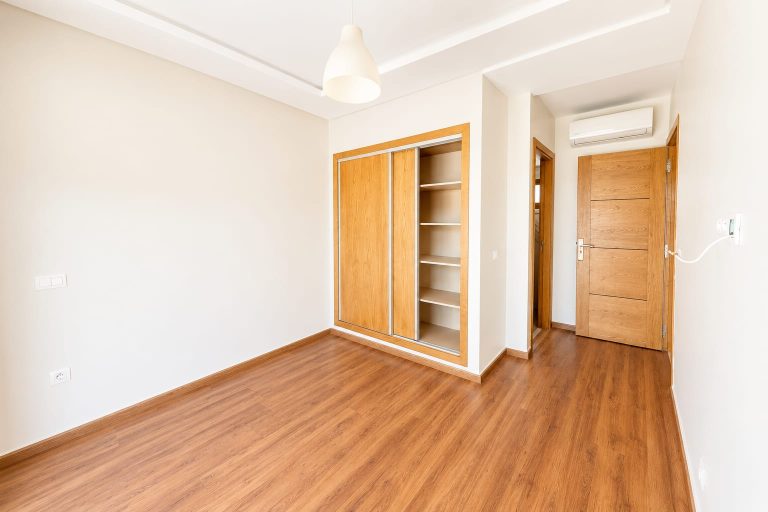 Location appartement 2 chambres vide de 80 m² avec terrasse à Ferme Bretonne – Casablanca
