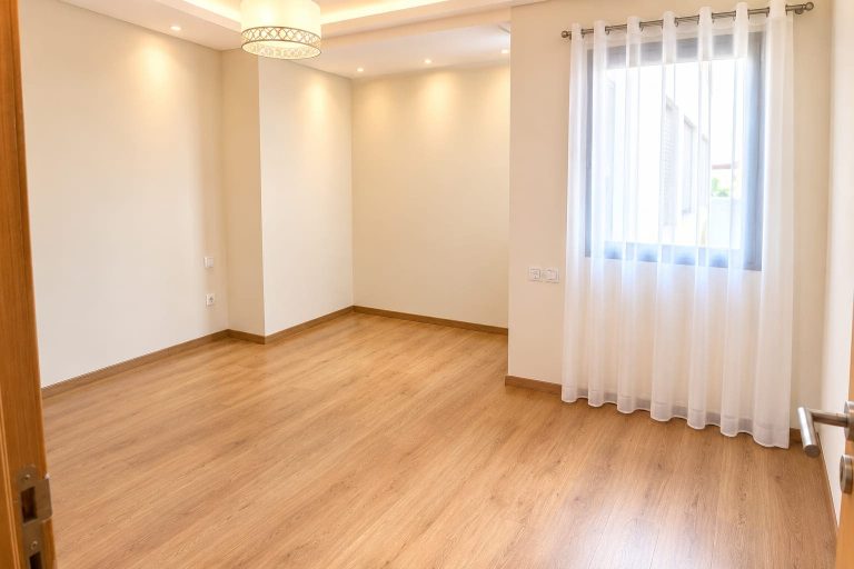 Location appartement 3 chambres non meublé à Oasis Casablanca