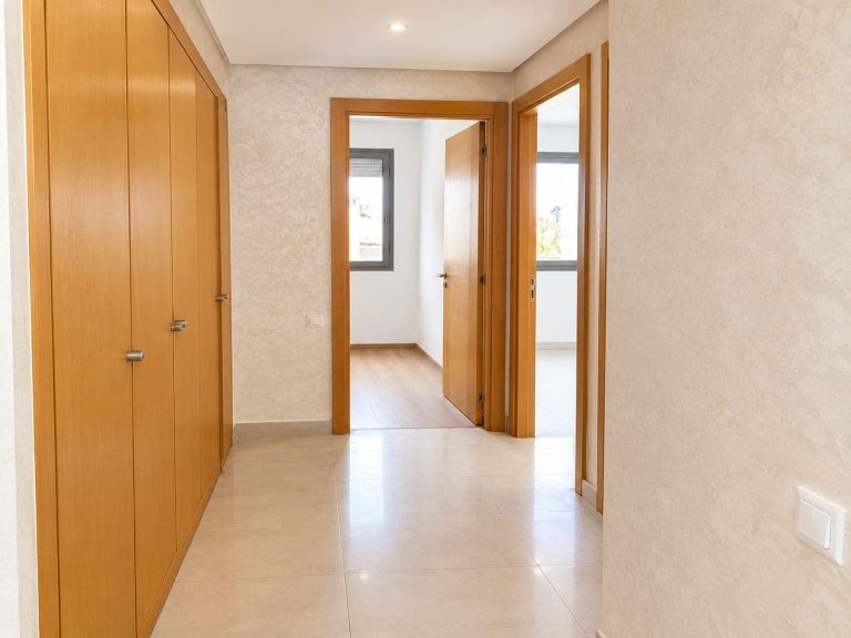 Location appartement 3 chambres non meublé à Oasis Casablanca